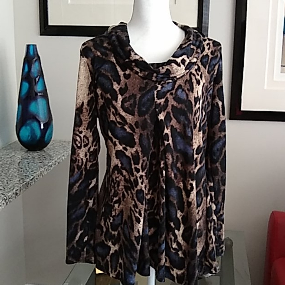 Leopard Top